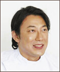 歯学博士・認定医 星野 慶弘